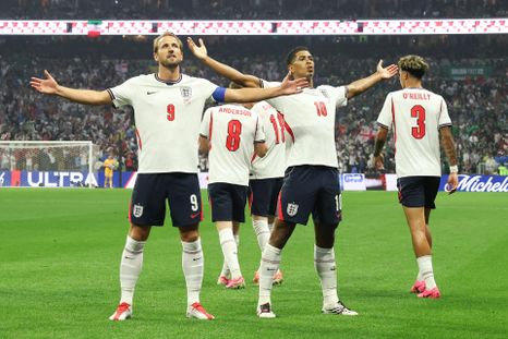 Bellingham y Harry Kane, los protagonistas de la sufrida clasificación de Inglaterra contra el anfitrión México. Bellingham y Harry Kane, los protagonistas de la sufrida clasificación de Inglaterra contra el anfitrión México.