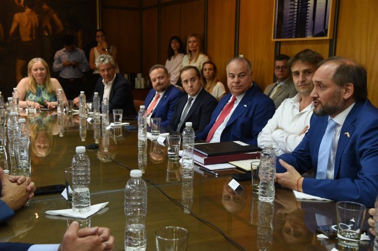 El nuevo directorio de IMPSA. Foto: Gobierno de Mendoza