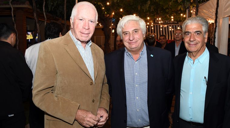 Juan José Canay, en la foto junto a Carlos Tizio y Ángel Vespa. Foto: ALF PONCE MERCADO / MDZ
