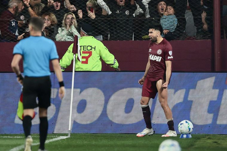 Marcelino Moreno festeja su gol ante Fluminense.&nbsp;