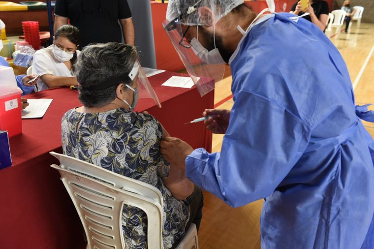 En todas las provincias aún hay dosis que no han sido colocadas Foto: Alfo Ponce/MDZ