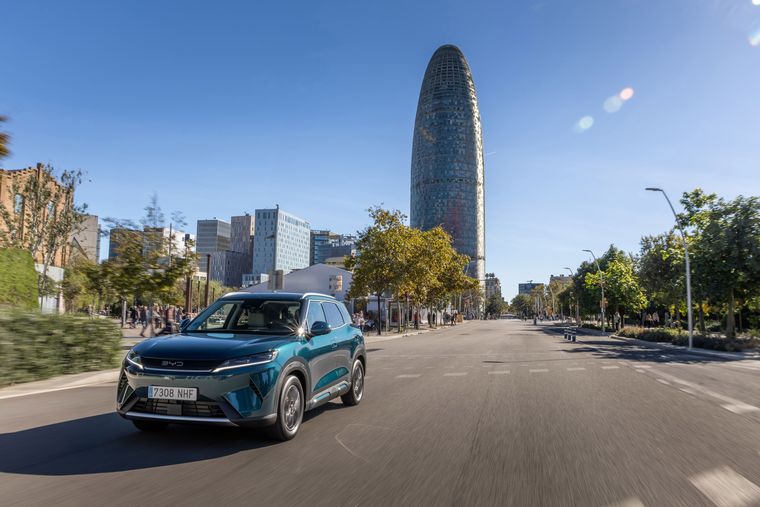 BYD ATTO 2 DM-i