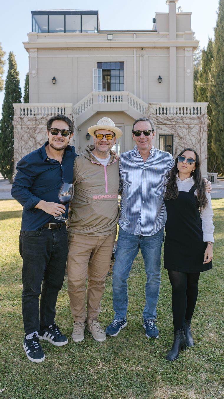 Nico Aleman, Fede Croce, Flaco Gabrielli y Cami Torta. Nico Aleman, Fede Croce, Flaco Gabrielli y Cami Torta.