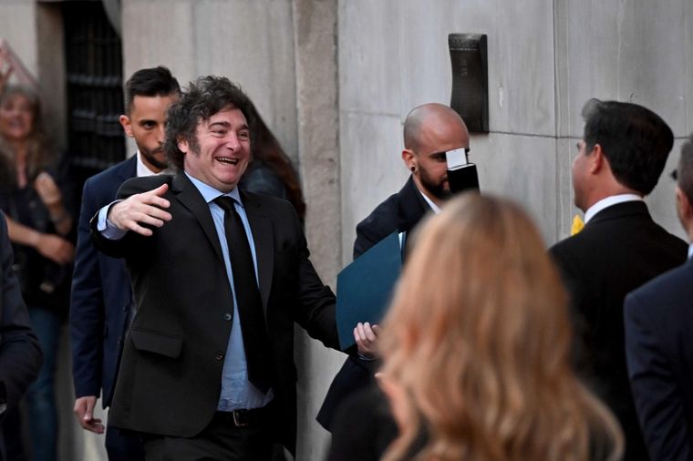 La valoración de la gestión presidencial de Javier Milei muestra signos de mejora según el último informe de Opina Argentina Foto: EFE