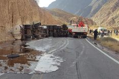 El Cristo Redentor fue cerrado hasta que la ruta esté limpia y puedan despejar los camiones Foto: Ministerio de Seguridad El Cristo Redentor fue cerrado hasta que la ruta esté limpia y puedan despejar los camiones Foto: Ministerio de Seguridad
