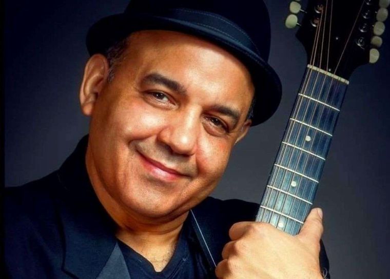 El reconocido músico cubano Juan Carlos Formell falleció en pleno concierto.