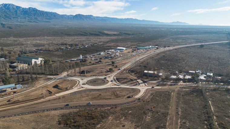 Las tareas en la ruta 82 tienen un 50% de avance de obra.