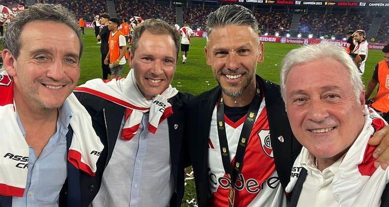 Los dirigentes de River y su saludo a Demichelis. Foto: @jorgebrito