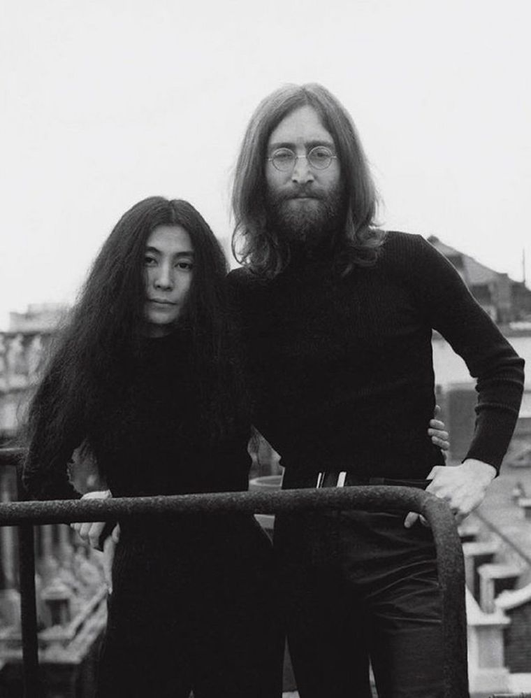 Yoko Ono y John Lennon se conocieron en 1966 Foto: X