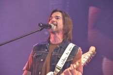 Camisa negra, A Dios le pido y más fue lo que cantó Juanes en Maipú. / Foto: Maru Mena