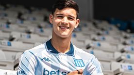 Valentín Carboni ya se viste con los colores de Racing. Valentín Carboni ya se viste con los colores de Racing.