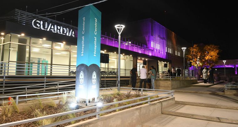 La resolución responde al incremento de aspirantes y a necesidades estratégicas del sistema de salud.