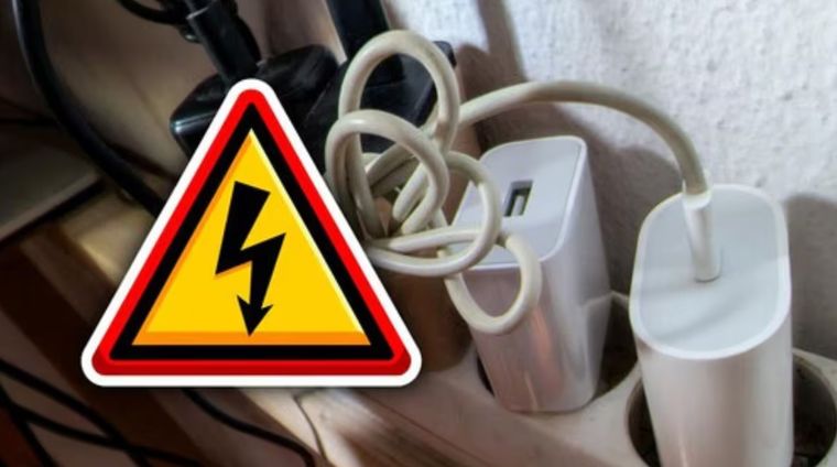 El cargador enchufado sin uso genera consumo fantasma: poca energía, pero suma en la factura. El cargador enchufado sin uso genera consumo fantasma: poca energía, pero suma en la factura.