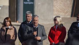 El gobernador Alfredo Cornejo en la entrega de viviendas del IPV El gobernador Alfredo Cornejo en la entrega de viviendas del IPV