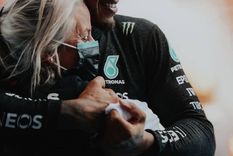 Lewis Hamilton y Angela Cullen. Foto: Mario Renzi