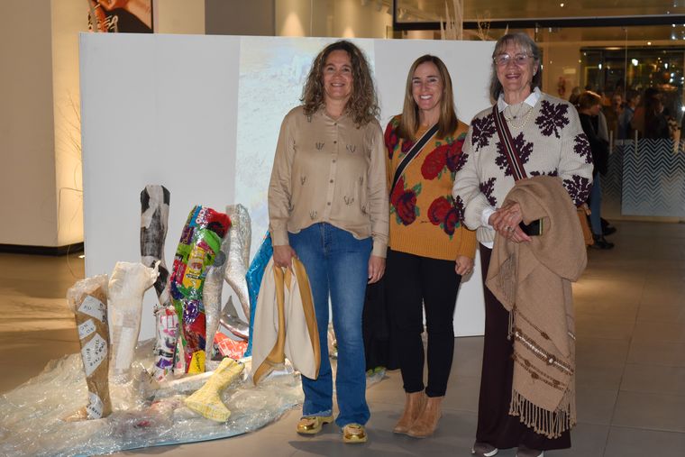 Julieta Mauricio, Paola Masini y Lía Ruiz de Mauricio. Julieta Mauricio, Paola Masini y Lía Ruiz de Mauricio.