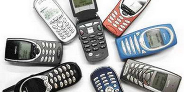 Los celulares, un nuevo medio para poder ver cine.
