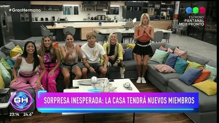 Los participantes se pusieron ansiosos ante la noticia comunicada por Santiago del Moro. Foto: Captura de pantalla.