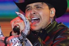 christian nodal sufre accidente en pleno concierto