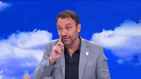 Una figura se hartó del jurado: la amenaza de un golpe en el famoso concurso culinario de Telefe. Una figura se hartó del jurado: la amenaza de un golpe en el famoso concurso culinario de Telefe.