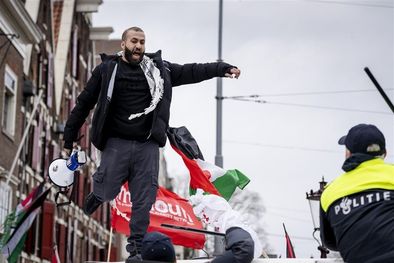 MDZol | El ataque de grupos propalestinos fue organizado y emboscaron a los hinchas del Maccabi Tel Aviv Foto: X