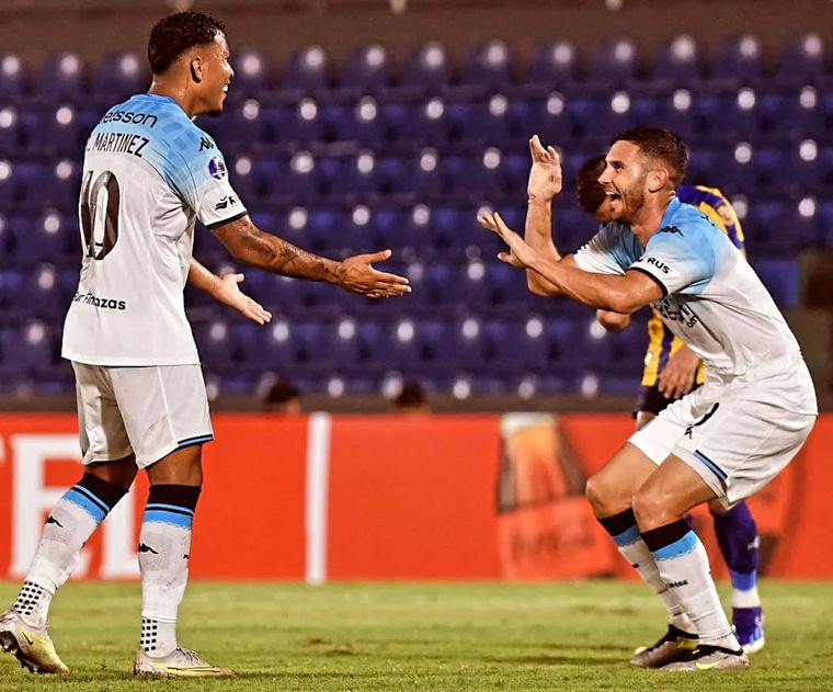 Racing quiere retener a Roger y Maravilla Martínez. Foto: Racing Club