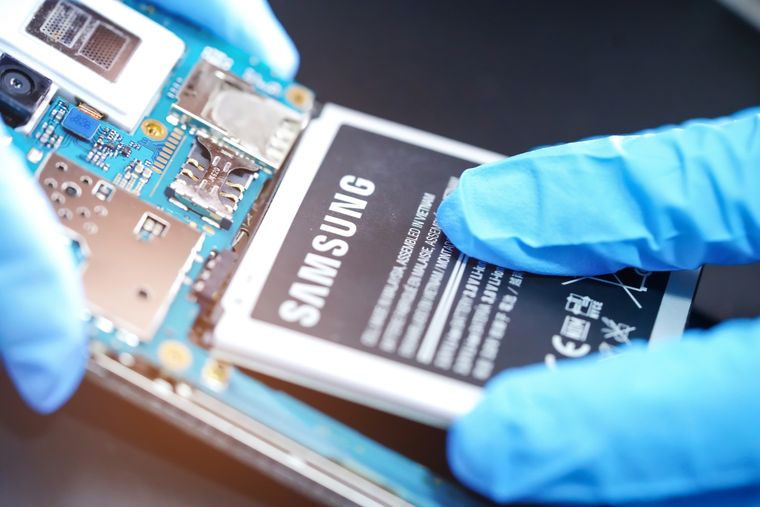 Samsung investiga una batería de 20.000 mAh que podría revolucionar el mercado.