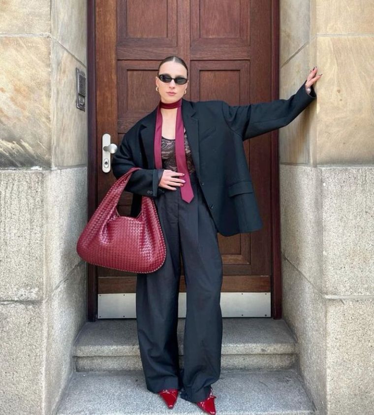 Cómo llevar la corbata con estilo. Cómo llevar la corbata con estilo.