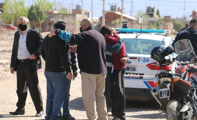 El jubilado fue hallado mutilado en un baldío y habría sido drogado por una mujer para robarle la plata que sacó del banco