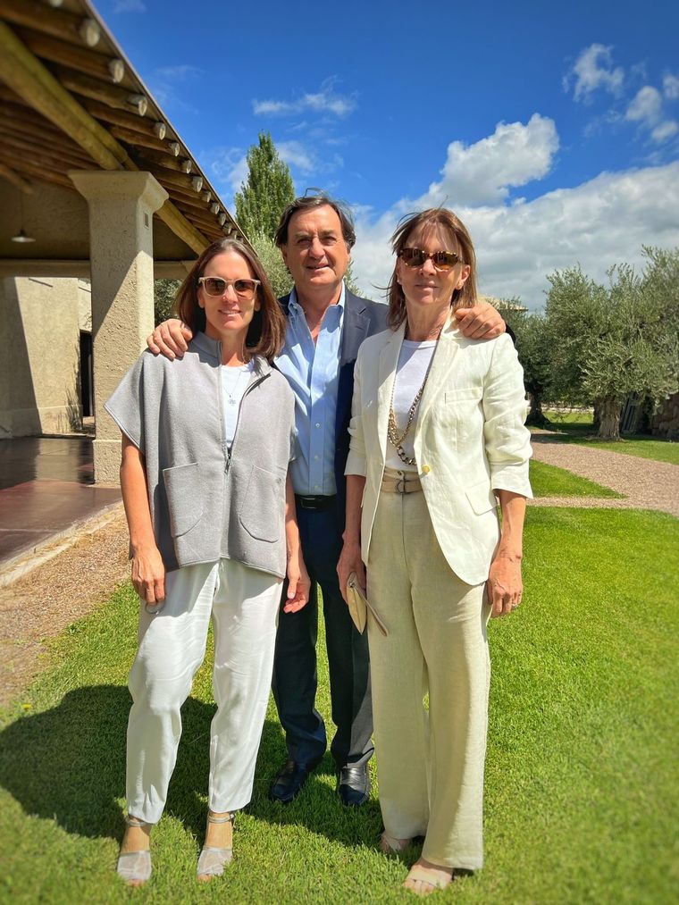 Carlos Pulenta junto a su esposa y si hija Paula. Foto: Gentileza