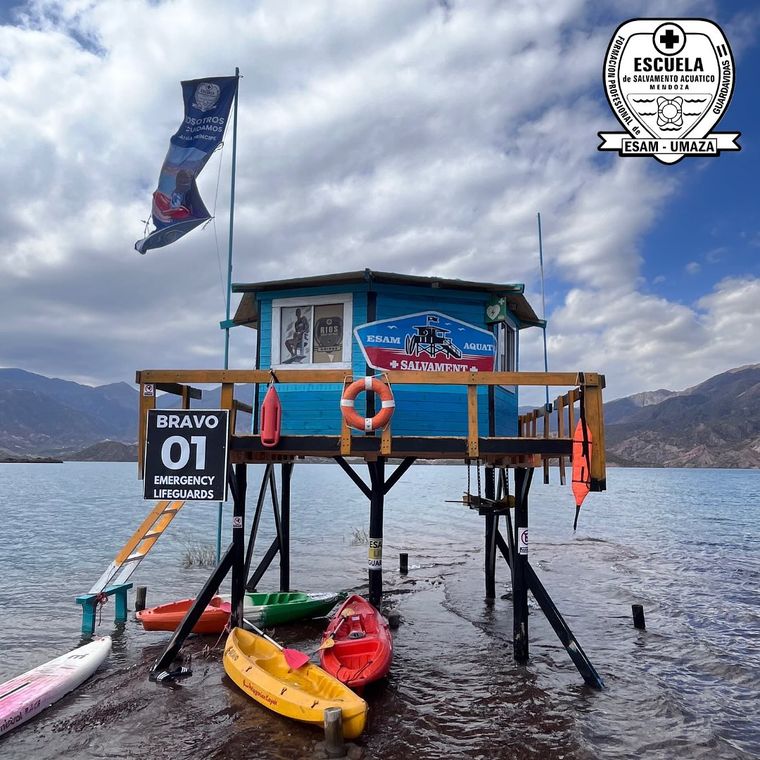 Los guardavidas tienen un lugar en Potrerillos. Los guardavidas tienen un lugar en Potrerillos.