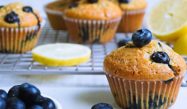 Muffins de arándanos con harina integral Muffins de arándanos con harina integral