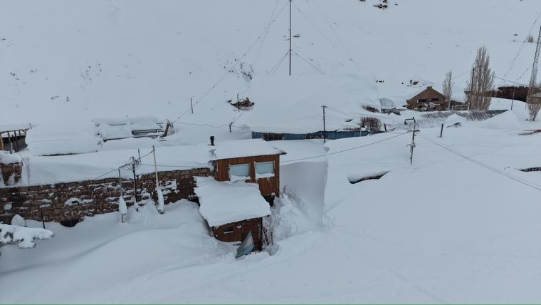 Puente del Inca bajo la nieve. Puente del Inca bajo la nieve.