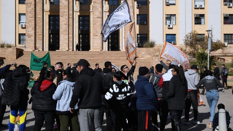 Luego del caravanazo del martes, Producción salió a mostrar apoyos Foto: Rodrigo DAngelo / MDZ