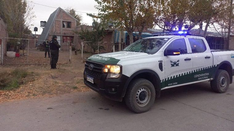 Gendarmería y el operativo en la vivienda de Malargüe. Foto: Gendarmería