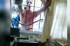 vandalos provocaron destrozos en una comisaria y el video se volvio viral