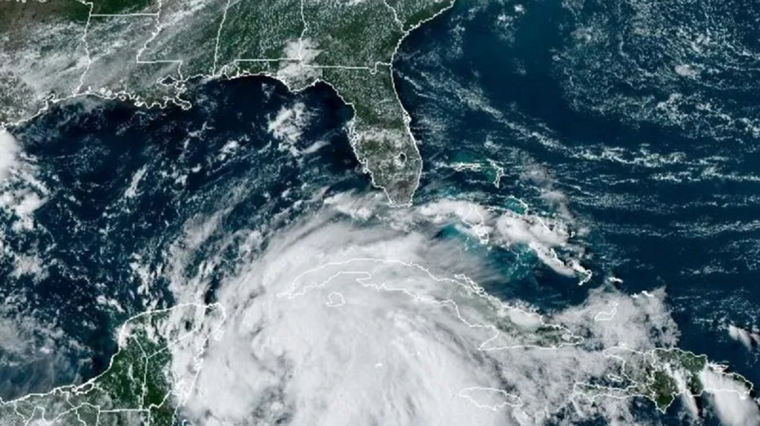 Helene se dirige hacia el norte por el Caribe. Foto: NOAA