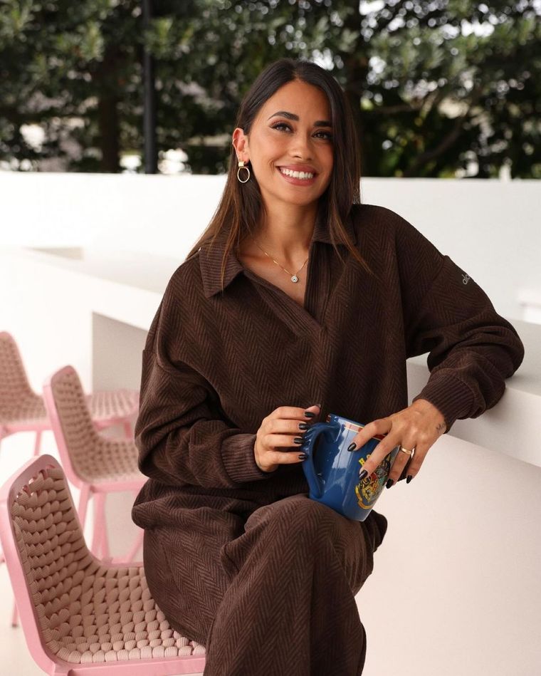 Clásicas y combinables: descubre las nuevas zapatillas must-have de Antonela Roccuzzo Foto: Instagram