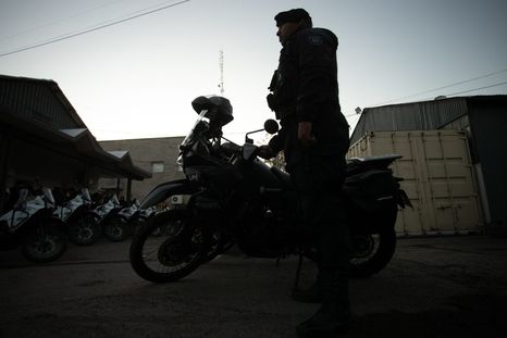 El sospechoso fue detenido en Las Heras tras una persecución. El sospechoso fue detenido en Las Heras tras una persecución.