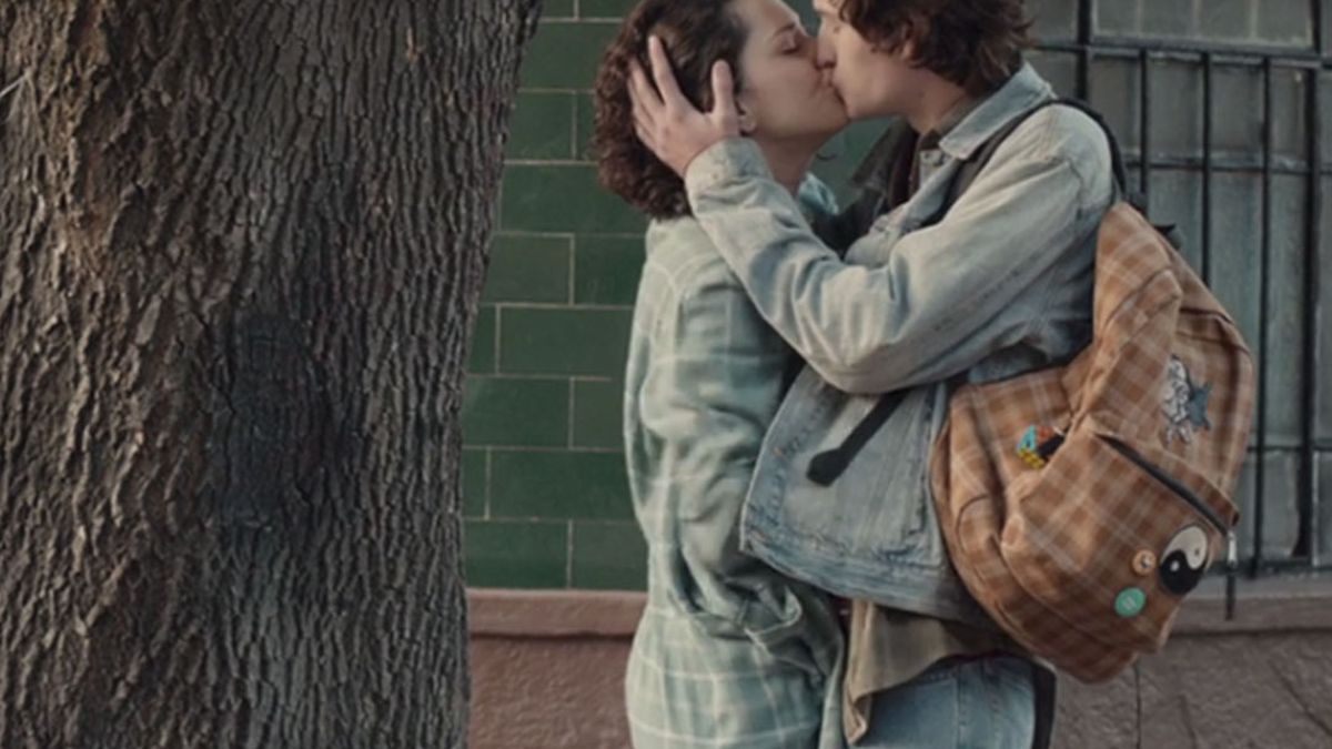 Está en Netflix: una historia de amor con puro rock de los 90