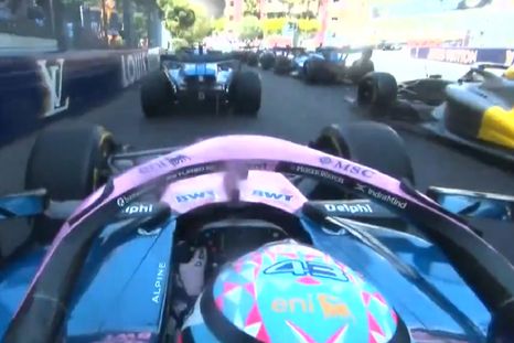 Franco Colapinto logró evitar el monoplaza detenido de Max Verstappen durante la salida del Gran Premio de Mónaco. Franco Colapinto logró evitar el monoplaza detenido de Max Verstappen durante la salida del Gran Premio de Mónaco.