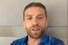 video: el mensaje del papu gomez para un nino  de mendoza