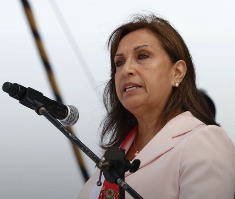 Congresistas en Lima exigen vacancia a la presidente Dina Boluarte por su incapacidad e inacción frente a la violencia en el país. Congresistas en Lima exigen vacancia a la presidente Dina Boluarte por su incapacidad e inacción frente a la violencia en el país.