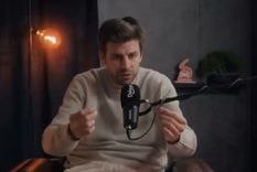 El exarquero Iker Casillas lanzó su nuevo podcast, Bajo Los Palos, con Gerard Piqué como primer invitado. Foto: Captura de TV