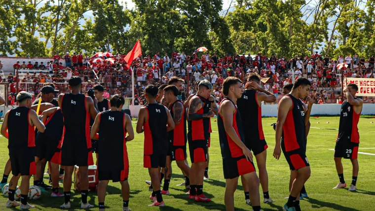El inicio de la pretemporada de Huracán Las Heras a puertas abiertas.&nbsp;