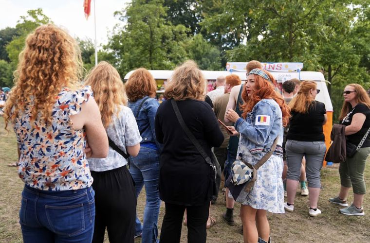 Redhead Days: miles de pelirrojos tiñeron las calles de Tilburg en una celebración que se volvió viral en redes sociales. Foto: AP/Virginia Mayo Redhead Days: miles de pelirrojos tiñeron las calles de Tilburg en una celebración que se volvió viral en redes sociales. Foto: AP/Virginia Mayo