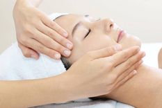 Uno de los masajes faciales japonices más efectivos. Foto: Diario As