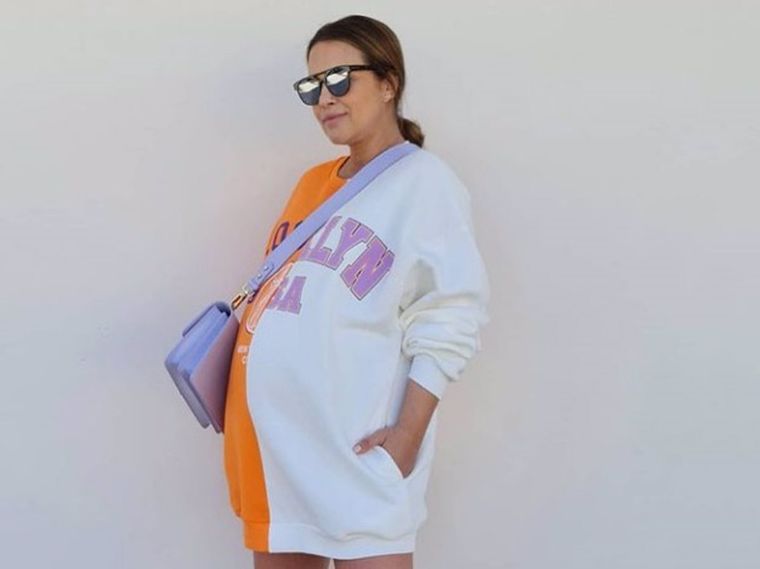Paula Echevarría nos da las claves para vestir cancheras con zapatillas durante el embarazo Foto: Europa Press