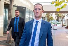 Mark Zuckerberg Mark Zuckerberg sigue cargando con los despidos masivos. Foto: mybroad