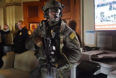 Pasaron horas hasta que las fuerzas de seguridad controlaron el Capitolio.